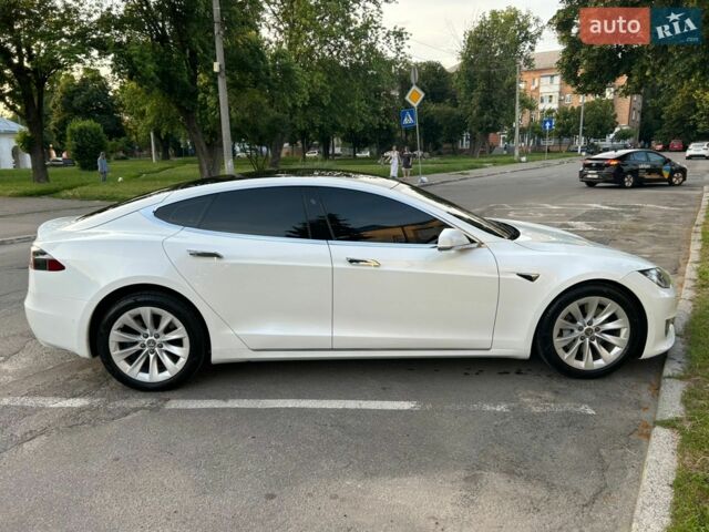 Білий Тесла Модель С, об'ємом двигуна 0 л та пробігом 192 тис. км за 19200 $, фото 3 на Automoto.ua