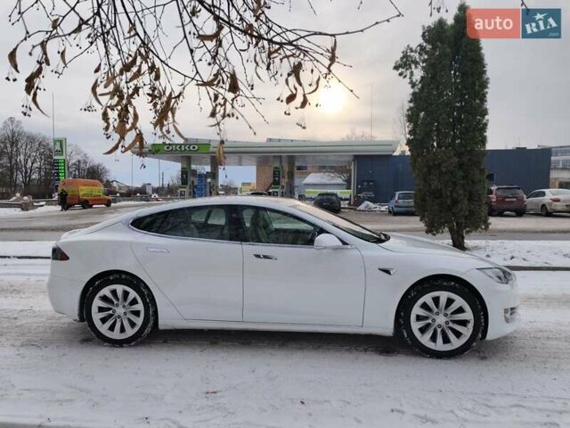 Белый Тесла Модель С, объемом двигателя 0 л и пробегом 128 тыс. км за 15700 $, фото 6 на Automoto.ua