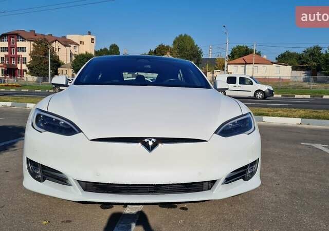 Белый Тесла Модель С, объемом двигателя 0 л и пробегом 160 тыс. км за 22999 $, фото 12 на Automoto.ua