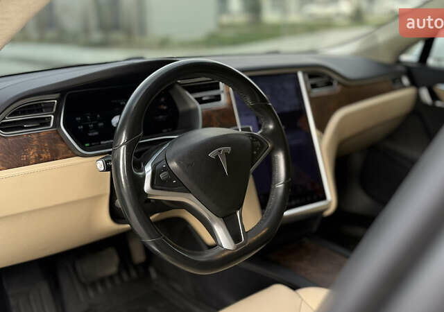 Белый Тесла Модель С, объемом двигателя 0 л и пробегом 102 тыс. км за 17990 $, фото 35 на Automoto.ua
