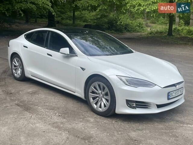 Белый Тесла Модель С, объемом двигателя 0 л и пробегом 89 тыс. км за 18550 $, фото 2 на Automoto.ua