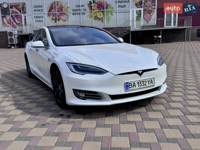 Білий Тесла Модель С, об'ємом двигуна 0 л та пробігом 88 тис. км за 26100 $, фото 14 на Automoto.ua