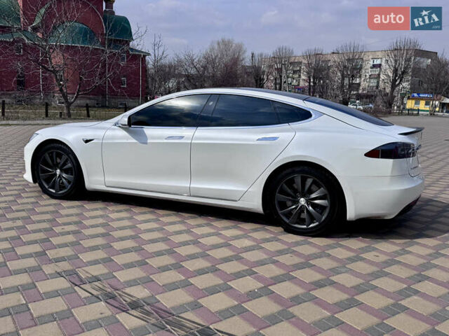 Білий Тесла Модель С, об'ємом двигуна 0 л та пробігом 88 тис. км за 26100 $, фото 5 на Automoto.ua