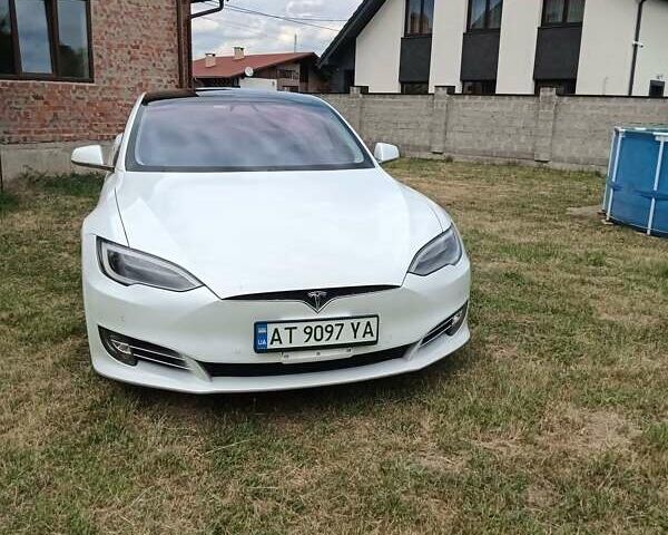 Белый Тесла Модель С, объемом двигателя 0 л и пробегом 250 тыс. км за 15500 $, фото 25 на Automoto.ua