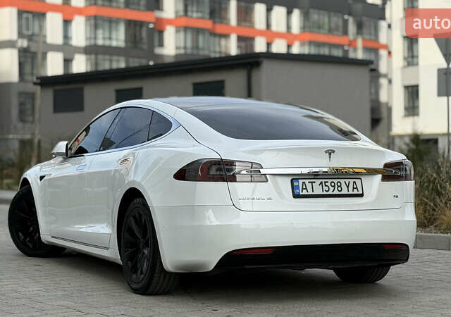 Белый Тесла Модель С, объемом двигателя 0 л и пробегом 102 тыс. км за 17990 $, фото 21 на Automoto.ua