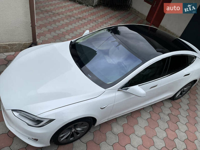 Белый Тесла Модель С, объемом двигателя 0 л и пробегом 93 тыс. км за 25000 $, фото 14 на Automoto.ua