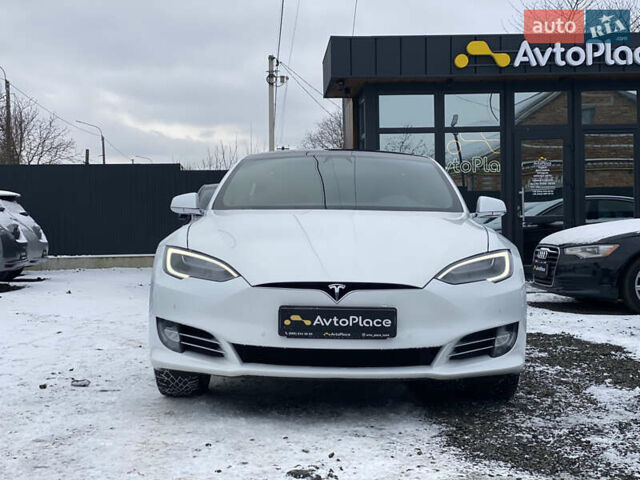 Белый Тесла Модель С, объемом двигателя 0 л и пробегом 183 тыс. км за 18300 $, фото 4 на Automoto.ua