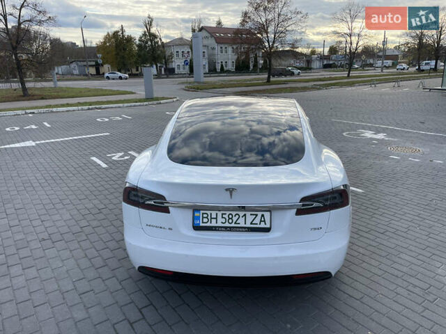 Белый Тесла Модель С, объемом двигателя 0 л и пробегом 75 тыс. км за 29500 $, фото 6 на Automoto.ua
