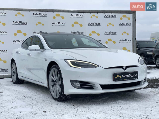 Белый Тесла Модель С, объемом двигателя 0 л и пробегом 183 тыс. км за 18300 $, фото 74 на Automoto.ua