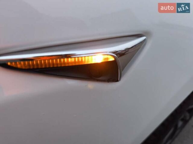 Белый Тесла Модель С, объемом двигателя 0 л и пробегом 178 тыс. км за 22999 $, фото 29 на Automoto.ua