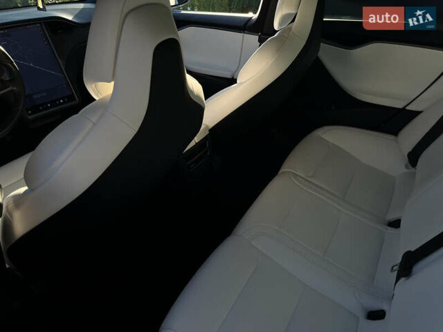 Белый Тесла Модель С, объемом двигателя 0 л и пробегом 99 тыс. км за 18900 $, фото 35 на Automoto.ua