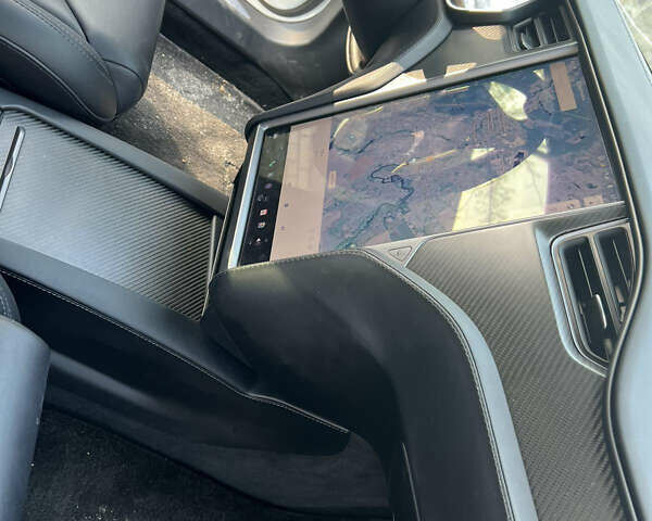 Білий Тесла Модель С, об'ємом двигуна 0 л та пробігом 202 тис. км за 16500 $, фото 10 на Automoto.ua