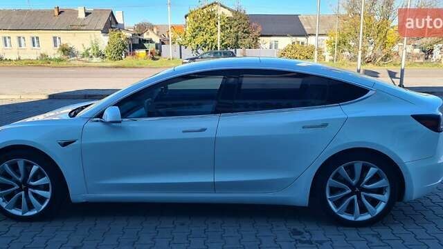 Тесла Модель С 2018 у Нововолинськ на Automoto.ua Білий Тесла Модель С, об'ємом двигуна 0 л та пробігом 118 тис. км за 14950 $, фото 13 на Automoto.ua