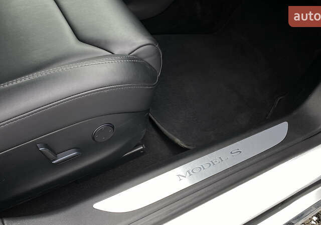 Белый Тесла Модель С, объемом двигателя 0 л и пробегом 183 тыс. км за 18300 $, фото 64 на Automoto.ua