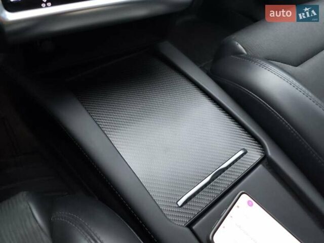 Белый Тесла Модель С, объемом двигателя 0 л и пробегом 178 тыс. км за 22999 $, фото 62 на Automoto.ua