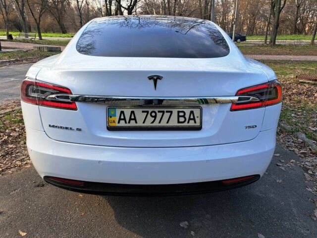 Белый Тесла Модель С, объемом двигателя 0 л и пробегом 97 тыс. км за 26929 $, фото 21 на Automoto.ua