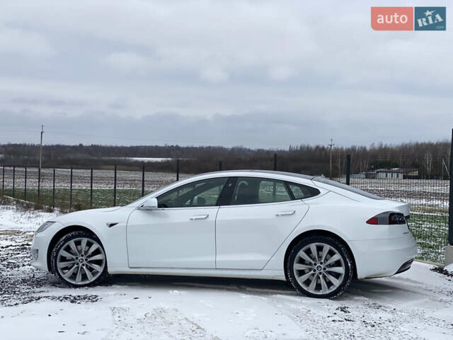 Белый Тесла Модель С, объемом двигателя 0 л и пробегом 183 тыс. км за 18300 $, фото 84 на Automoto.ua