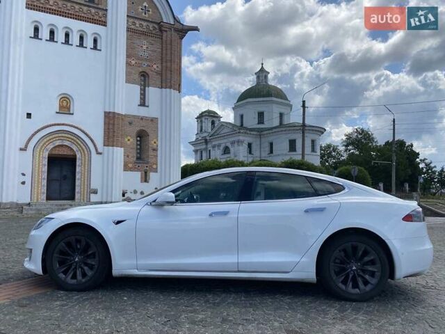 Белый Тесла Модель С, объемом двигателя 0 л и пробегом 90 тыс. км за 27500 $, фото 1 на Automoto.ua