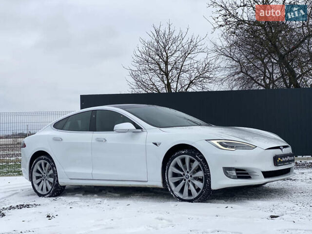 Белый Тесла Модель С, объемом двигателя 0 л и пробегом 183 тыс. км за 18300 $, фото 80 на Automoto.ua