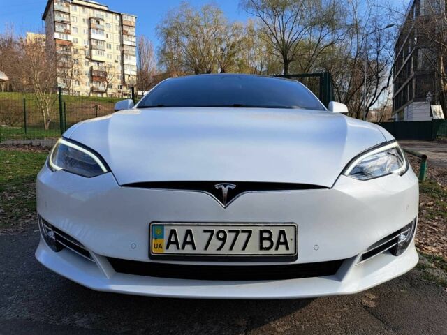 Белый Тесла Модель С, объемом двигателя 0 л и пробегом 97 тыс. км за 26929 $, фото 18 на Automoto.ua