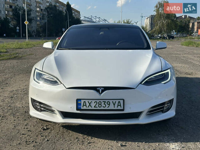 Тесла Модель С 2018 в Харькове на Automoto.ua Белый Тесла Модель С, объемом двигателя 0 л и пробегом 58 тыс. км за 25000 $, фото 1 на Automoto.ua
