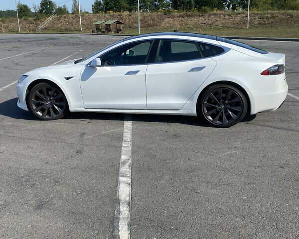 Білий Тесла Модель С, об'ємом двигуна 0 л та пробігом 128 тис. км за 19100 $, фото 2 на Automoto.ua