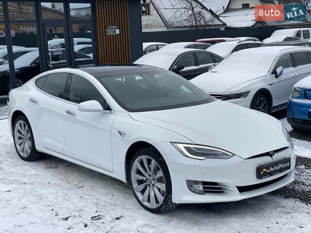 Белый Тесла Модель С, объемом двигателя 0 л и пробегом 183 тыс. км за 18300 $, фото 1 на Automoto.ua