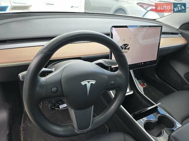 Тесла Модель С 2018 у Тернополі на Automoto.ua Білий Тесла Модель С, об'ємом двигуна 0 л та пробігом 72 тис. км за 19000 $, фото 9 на Automoto.ua