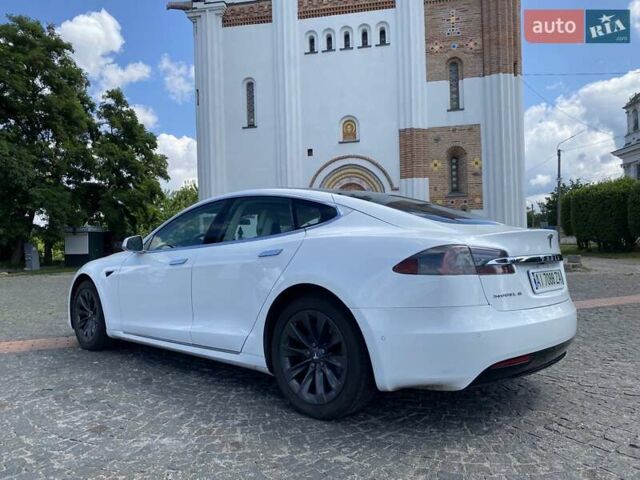 Белый Тесла Модель С, объемом двигателя 0 л и пробегом 90 тыс. км за 27500 $, фото 2 на Automoto.ua