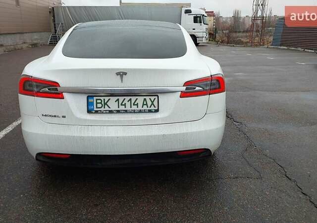 Білий Тесла Модель С, об'ємом двигуна 0 л та пробігом 125 тис. км за 25400 $, фото 1 на Automoto.ua