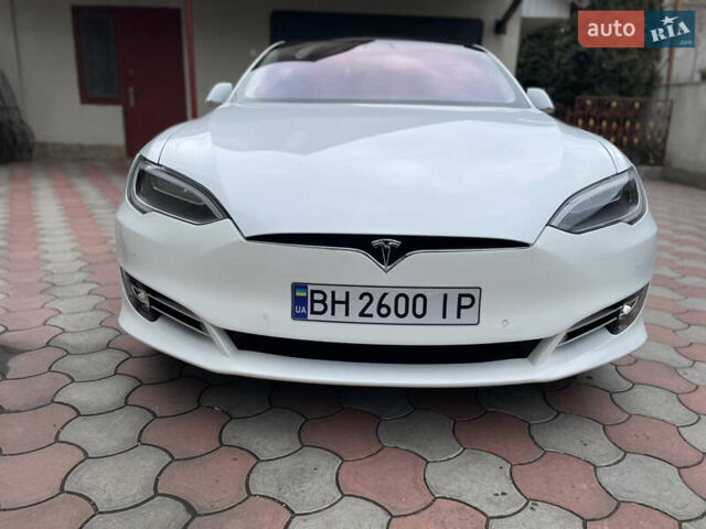 Белый Тесла Модель С, объемом двигателя 0 л и пробегом 93 тыс. км за 25000 $, фото 2 на Automoto.ua