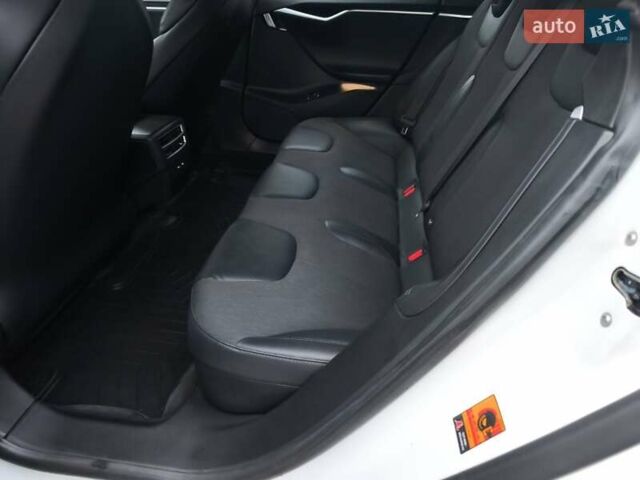 Белый Тесла Модель С, объемом двигателя 0 л и пробегом 178 тыс. км за 22999 $, фото 48 на Automoto.ua