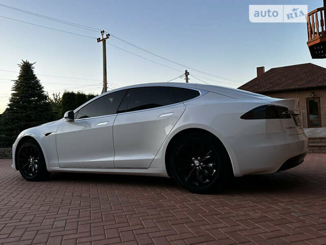 Білий Тесла Модель С, об'ємом двигуна 0 л та пробігом 89 тис. км за 31500 $, фото 28 на Automoto.ua