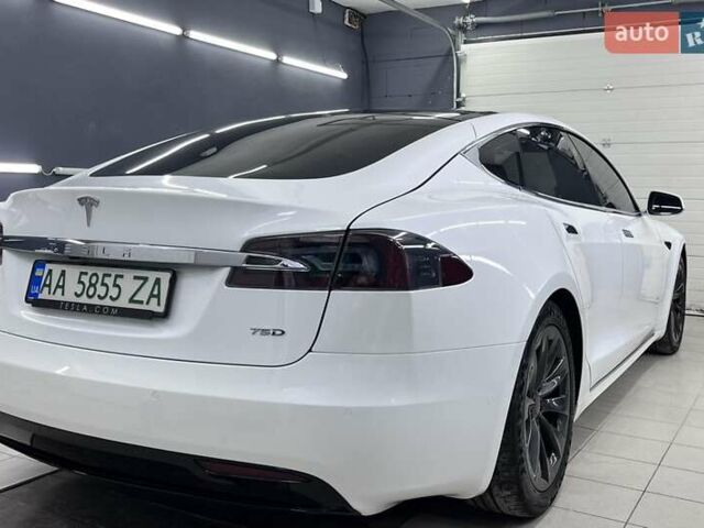Белый Тесла Модель С, объемом двигателя 0 л и пробегом 159 тыс. км за 29900 $, фото 7 на Automoto.ua