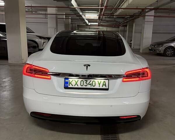 Белый Тесла Модель С, объемом двигателя 0 л и пробегом 113 тыс. км за 17200 $, фото 5 на Automoto.ua