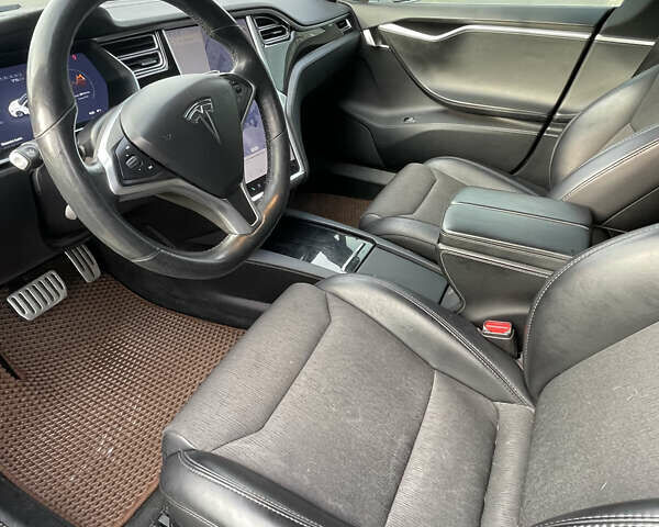 Белый Тесла Модель С, объемом двигателя 0 л и пробегом 149 тыс. км за 20500 $, фото 11 на Automoto.ua