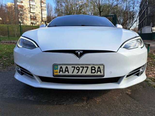 Белый Тесла Модель С, объемом двигателя 0 л и пробегом 97 тыс. км за 26929 $, фото 22 на Automoto.ua
