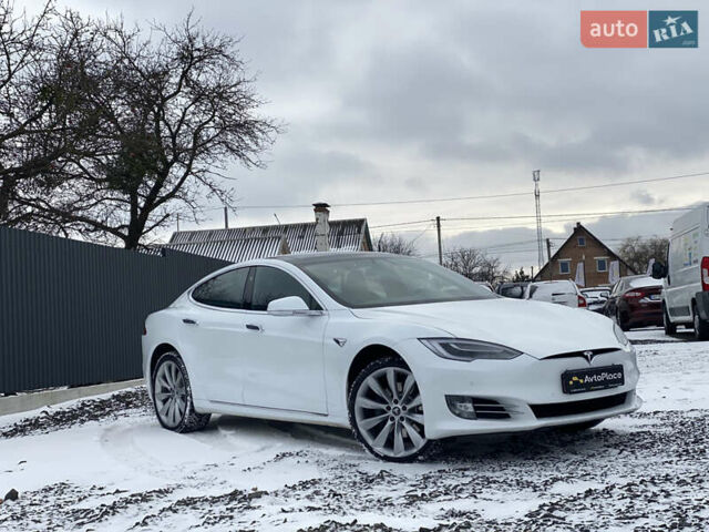Белый Тесла Модель С, объемом двигателя 0 л и пробегом 183 тыс. км за 18300 $, фото 83 на Automoto.ua