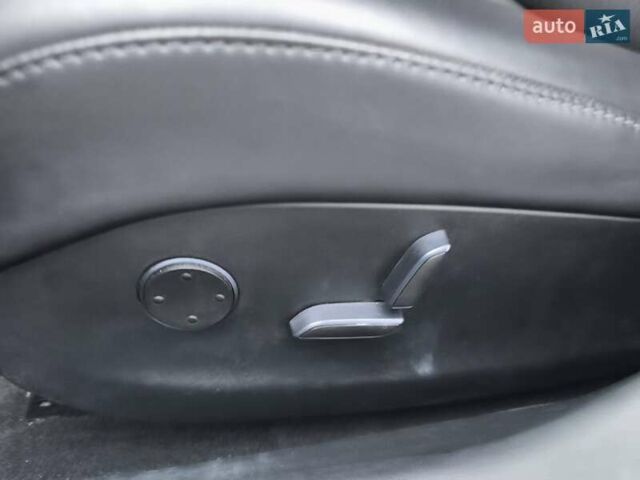 Белый Тесла Модель С, объемом двигателя 0 л и пробегом 178 тыс. км за 22999 $, фото 52 на Automoto.ua