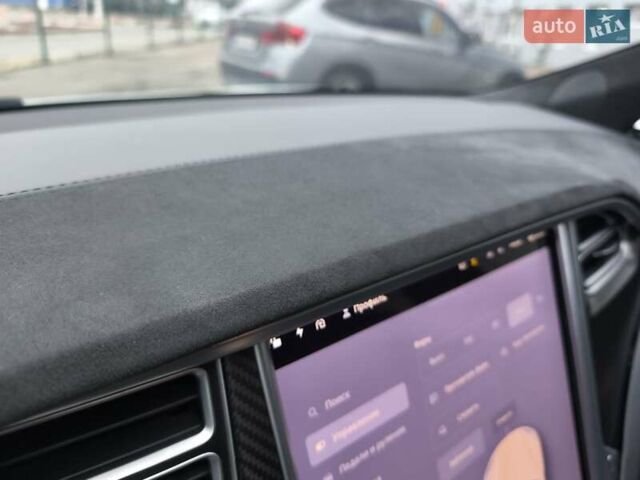 Белый Тесла Модель С, объемом двигателя 0 л и пробегом 178 тыс. км за 22999 $, фото 68 на Automoto.ua