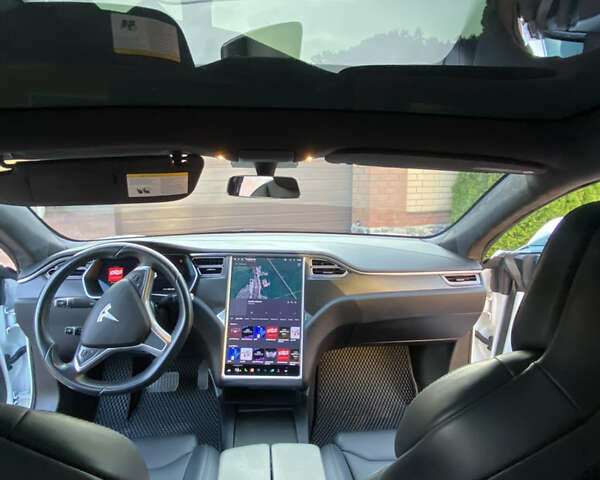 Белый Тесла Модель С, объемом двигателя 0 л и пробегом 90 тыс. км за 25000 $, фото 8 на Automoto.ua