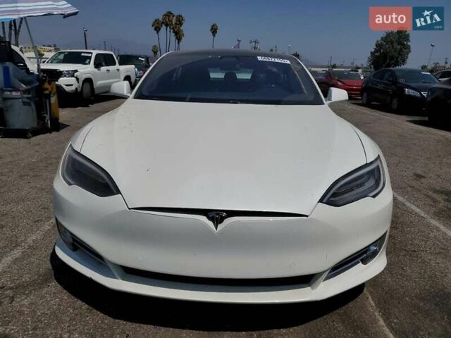 Белый Тесла Модель С, объемом двигателя 0 л и пробегом 56 тыс. км за 8400 $, фото 4 на Automoto.ua