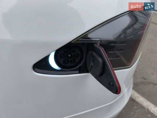 Белый Тесла Модель С, объемом двигателя 0 л и пробегом 178 тыс. км за 22999 $, фото 32 на Automoto.ua