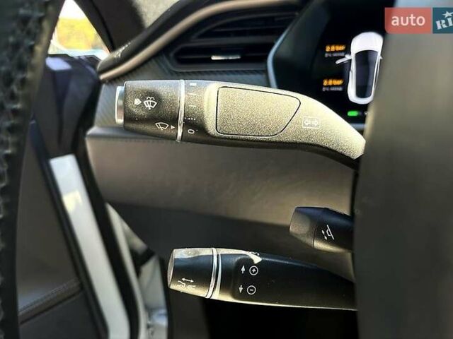 Тесла Модель С 2018 в Дубно на Automoto.ua Белый Тесла Модель С, объемом двигателя 0 л и пробегом 105 тыс. км за 18600 $, фото 3 на Automoto.ua