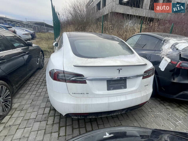 Білий Тесла Модель С, об'ємом двигуна 0 л та пробігом 103 тис. км за 14799 $, фото 4 на Automoto.ua