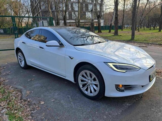 Белый Тесла Модель С, объемом двигателя 0 л и пробегом 97 тыс. км за 26929 $, фото 20 на Automoto.ua