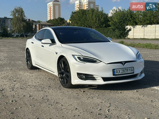 Тесла Модель С 2018 в Харькове на Automoto.ua Белый Тесла Модель С, объемом двигателя 0 л и пробегом 58 тыс. км за 25000 $, фото 12 на Automoto.ua