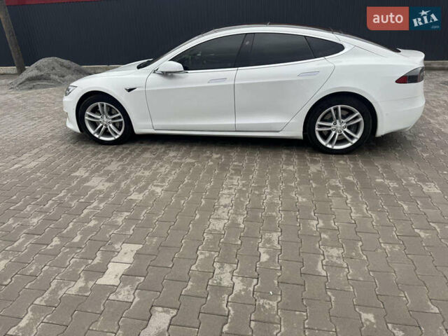 Білий Тесла Модель С, об'ємом двигуна 0 л та пробігом 202 тис. км за 16500 $, фото 2 на Automoto.ua