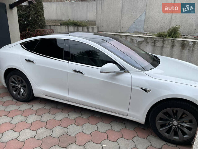 Белый Тесла Модель С, объемом двигателя 0 л и пробегом 93 тыс. км за 25000 $, фото 13 на Automoto.ua