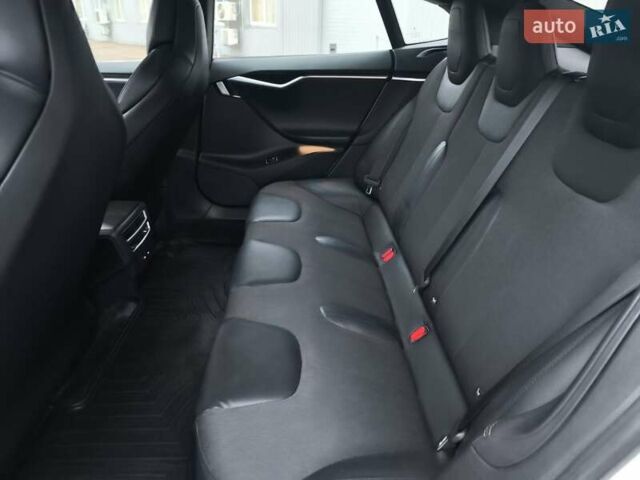 Белый Тесла Модель С, объемом двигателя 0 л и пробегом 178 тыс. км за 22999 $, фото 47 на Automoto.ua